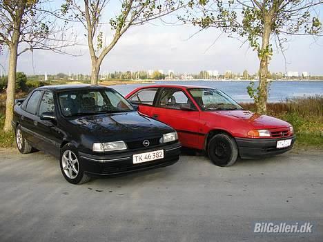 Opel Vectra A 2,0i TOTALSKADET billede 14