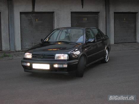 VW Vento 1,8 GL SOLGT billede 4