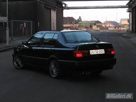 VW Vento 1,8 GL SOLGT billede 5