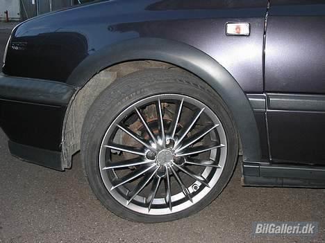 VW Vento 1,8 GL SOLGT billede 11