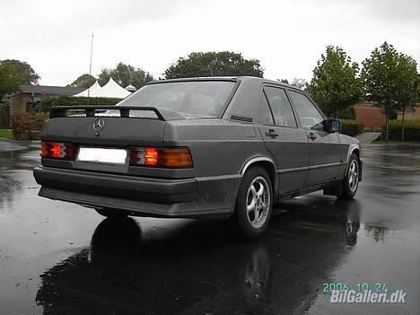 Mercedes Benz 190E 2.0L  " SOLGT "  billede 4