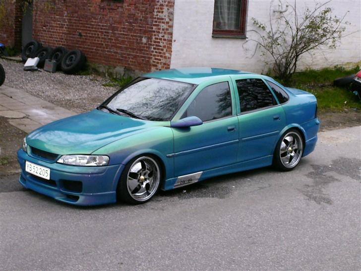 Opel vectra b 2.5 V6 SOLGT billede 3