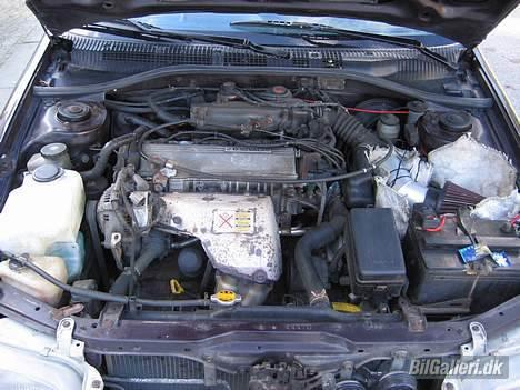 Toyota Carina E 2,0 sli SOLGT - BESKIDT hjemme lavet rør til fliter billede 10