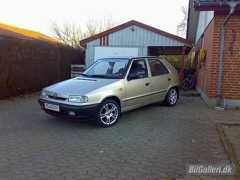 Skoda Felicia-solgt - skodaen med nye fælge billede 14