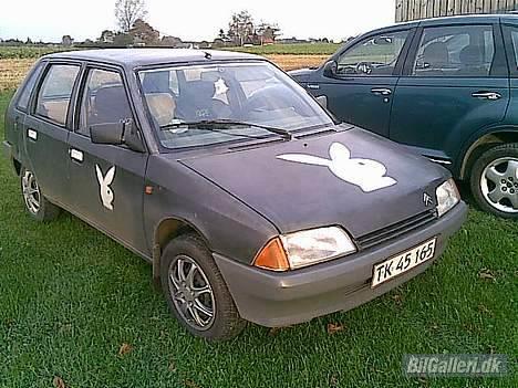 Citroën AX 1,4 (SOLGT) - Bilen forfra på skrå billede 1