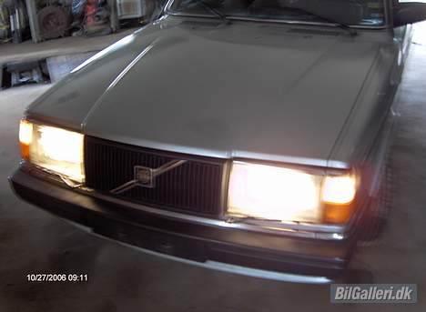 Volvo 240GL - skrottet billede 1