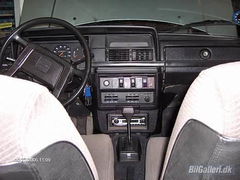 Volvo 240GL - skrottet billede 3