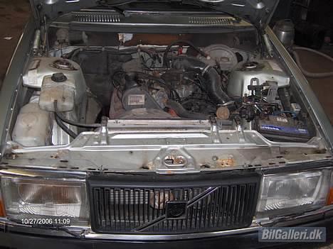 Volvo 240GL - skrottet billede 6