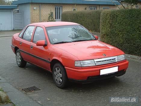 Opel Vectra A " SOLGT " - front  billede 2