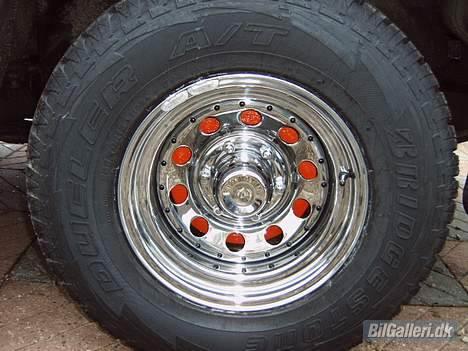 Hyundai galloper 4x4 - Brasil crome fælge med, Bridgestone A/T D694 265/70R15 billede 5