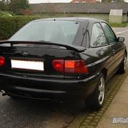 Ford Escort 1,6i CLX