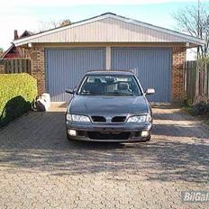 Nissan Primera 2.0 SLX