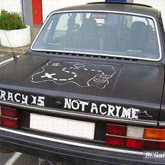 Volvo 240 GL "The Pirate Car"