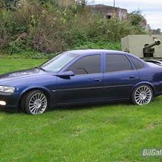 Opel vectra b (DØD)