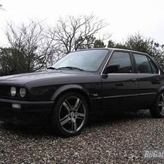 BMW E 30 320i - SOLGT