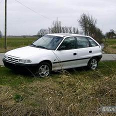 Opel Astra F 1.4i Solgt