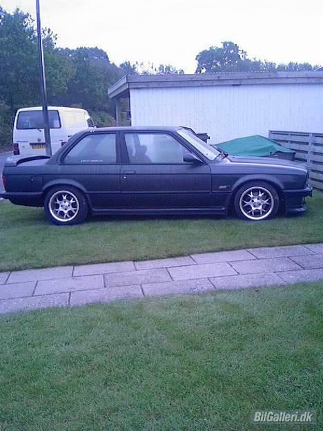 BMW 320i E30 // Solgt billede 5