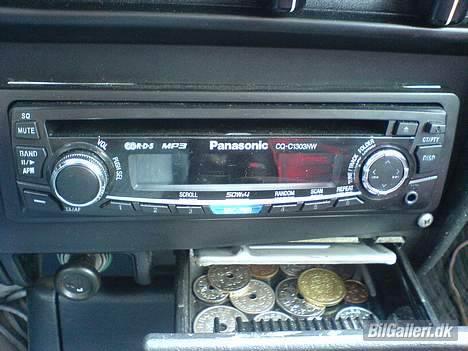 Mazda 323 SedanLX"Brændt af" billede 11