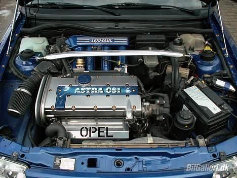 Opel Astra Gsi solgt billede 4