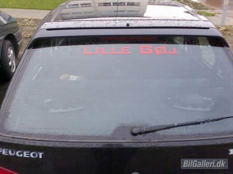 Peugeot 106 XS --> DØD!! - skriften i min bagrude :) billede 3