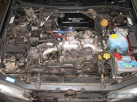 Subaru Legacy 2.0 Turbo SOLGT - den gamle motor billede 4