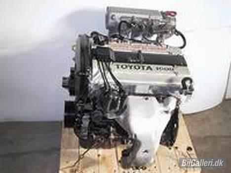 Toyota Corolla GT 16V - motoren... hehe...  de japanere kan nu noget... ;) billede 16