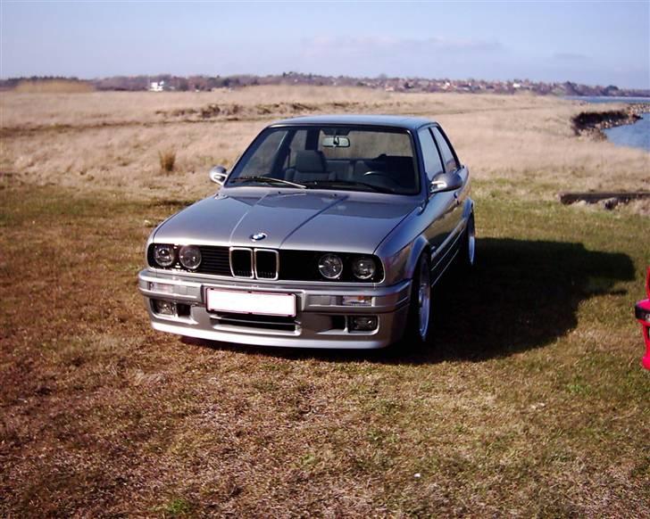 BMW E30 325i *SOLGT* billede 1