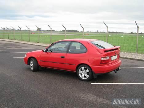 Toyota Corolla 1.6 solgt billede 9