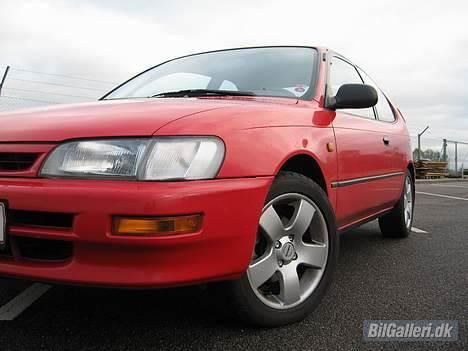 Toyota Corolla 1.6 solgt - Så har vi den vist os fra alle vinkler var?? :) billede 11