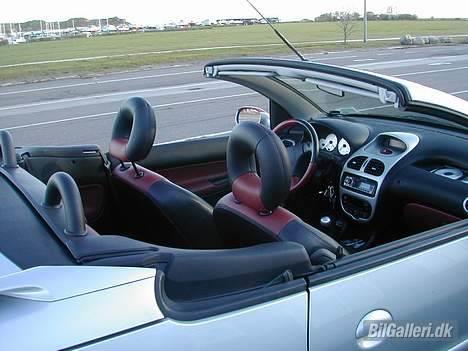 Peugeot 206 CC <Solgt> - Old Pic - Sådan ser den så ud inden i  :) billede 4