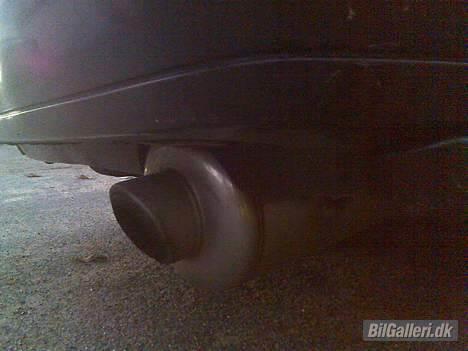 Nissan sunny billede 2