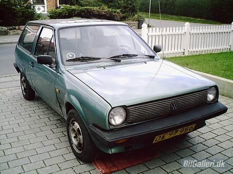 VW polo van  *DØD* - Håndklædet under den fordi den drypper olie :-( billede 2