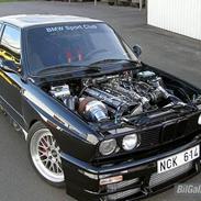 BMW E30 325/325E M-tech 2