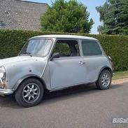 Austin-Morris mini ``rover``