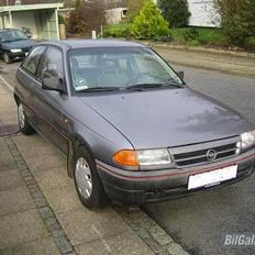 Opel astra 1,6 gl solgt