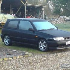 Nissan sunny     SOLGT