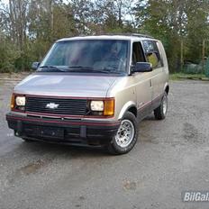Chevrolet Astro van RS