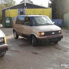 Chevrolet Astro van RS