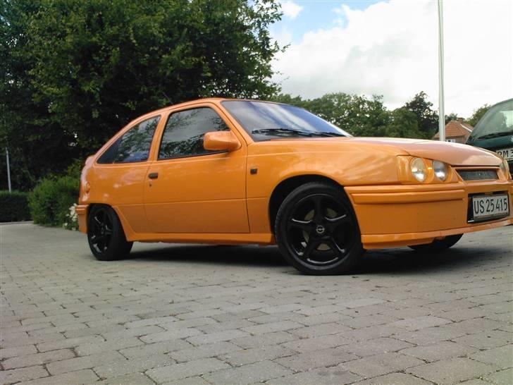 Opel Kadett GSI 16V "Orange" - med ny malede fælge i metal sort.... billede 8