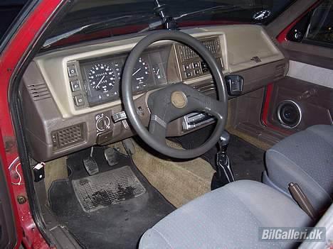 Skoda favorit 135 LX *Solgt* - ikke pænt instumentbord billede 8