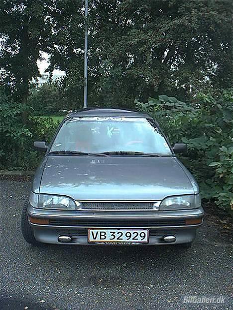 Toyota corolla   1.3 xli billede 1