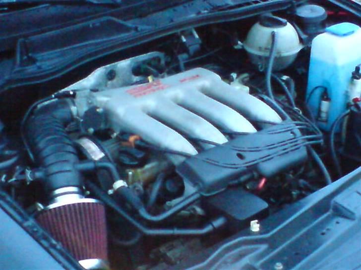 Seat Cordoba 1,8 16V GTi - tjek lige det motor rum c",) billede 2