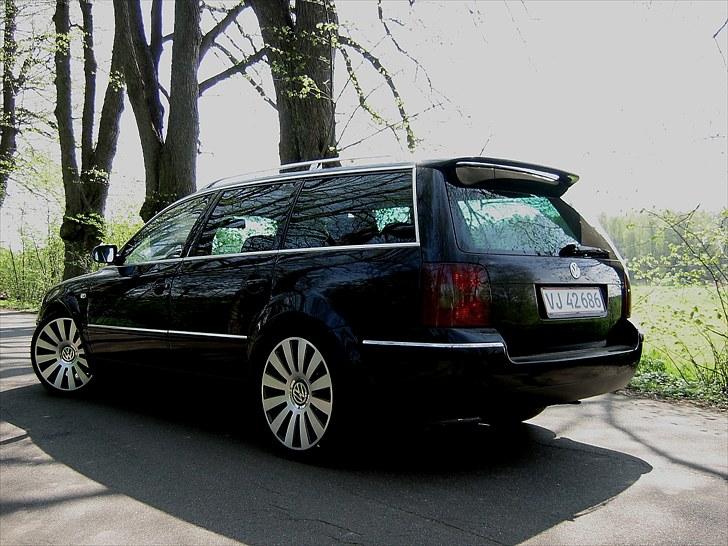 VW -- PASSAT 185 HK --  billede 4