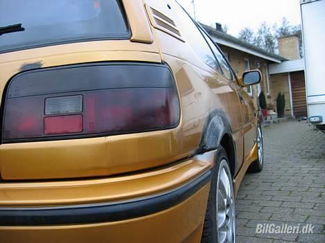 Toyota Corolla 1.3 XL -SOLGT- - Ser nice ud? billede 6