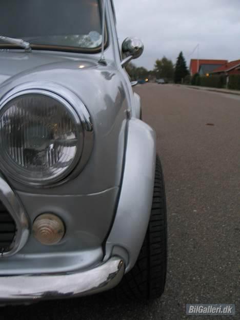 Rover mini mk II (mini cooper) - Og hjulene holder sig næsten indenfor skærmene.. :P billede 6