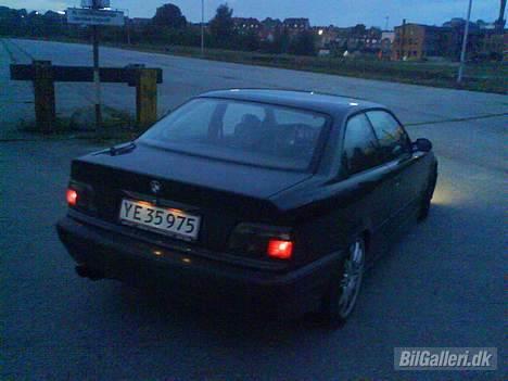 BMW e36 325I Coupé SOLGT! billede 4