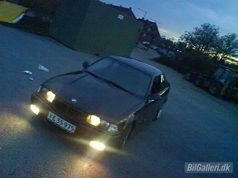 BMW e36 325I Coupé SOLGT! billede 9