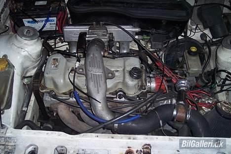 Ford Escort RS Turbo (solgt) - den lille 1,6 der nok bliver skiftet ud med en 1,9 når jeg finder sådan en billede 8