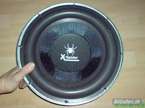 Mitsubishi galant .... dead... - det er så den ene af de nye basser der skal i bilen, er i fuld gang med at bygge kabinet, skal nok lægge nye billeder ind når det er færdig  billede 15