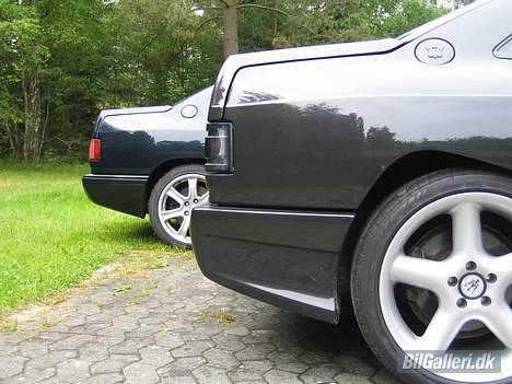 Maserati Shamal - Bagenden sammen med min gamle Ghibli GT, som nu er blevet bytte ud for en Coupé Cambiocorsa. billede 8